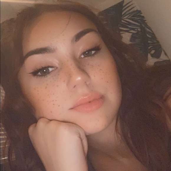 Meet your Posher, Bianca - Picture 1 of 1